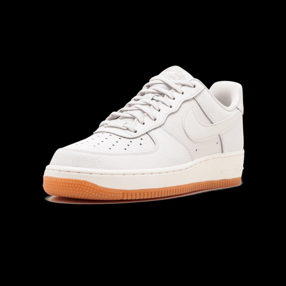 Nike Air Force 1 ‘07 Seasonal Sneakers - Picture 16 of 16